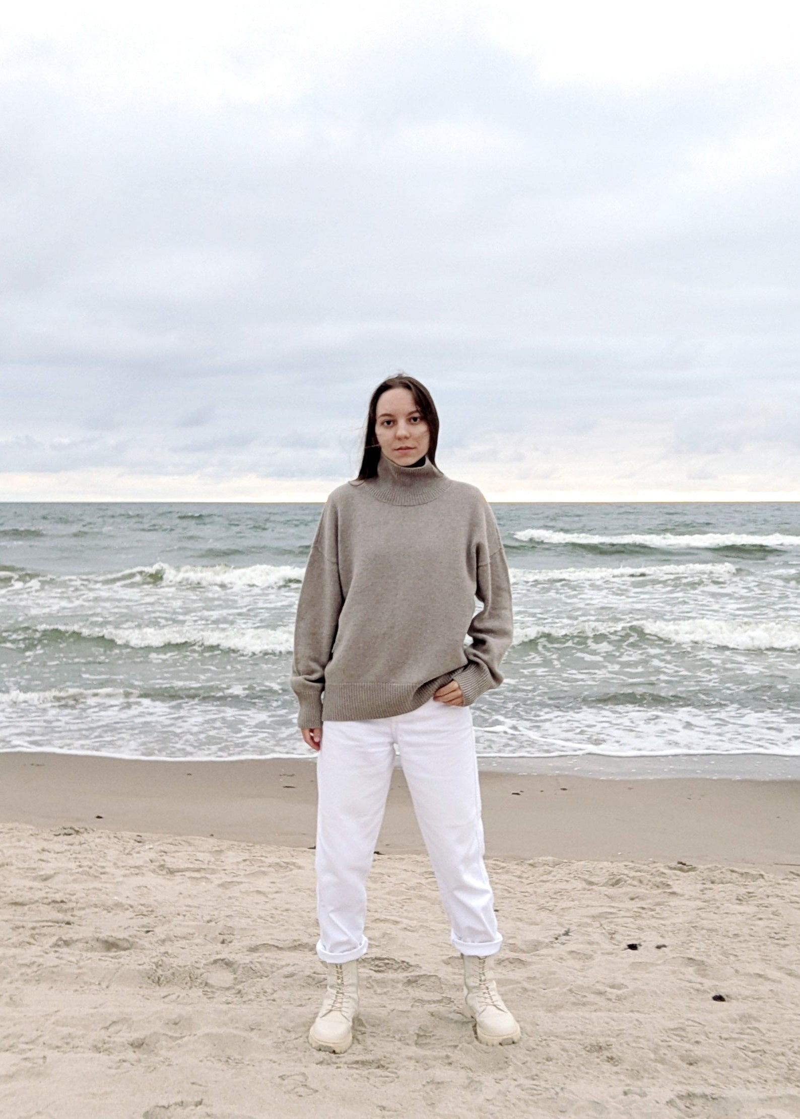 Taupe women's sweaters cashmere