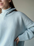 Light blue wool mini scarf