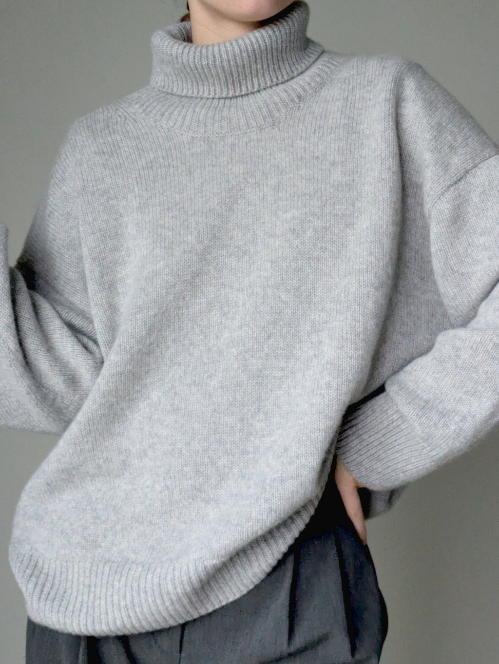 Pearl grey cashmere sweater women