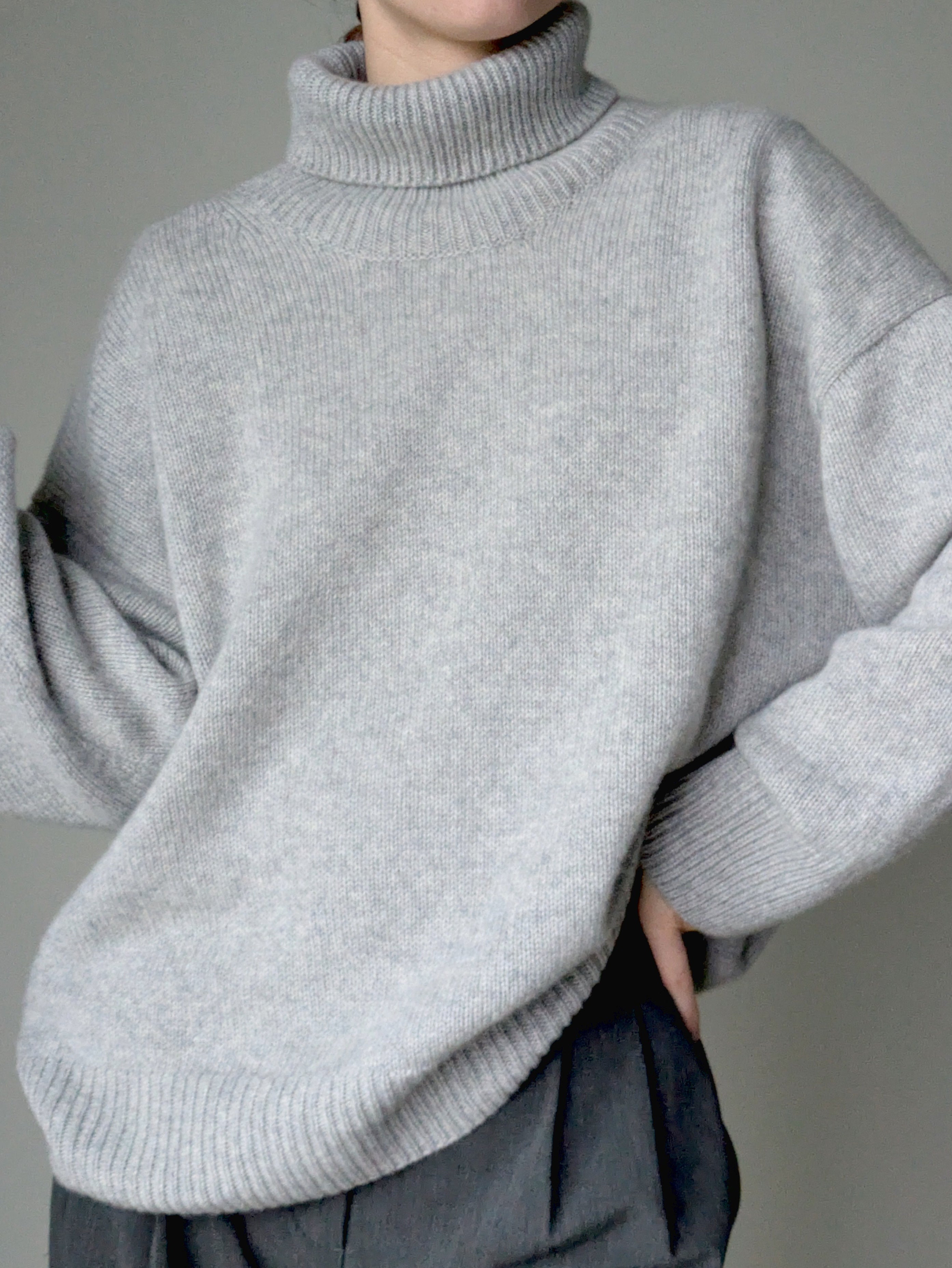 Pearl grey cashmere sweater women
