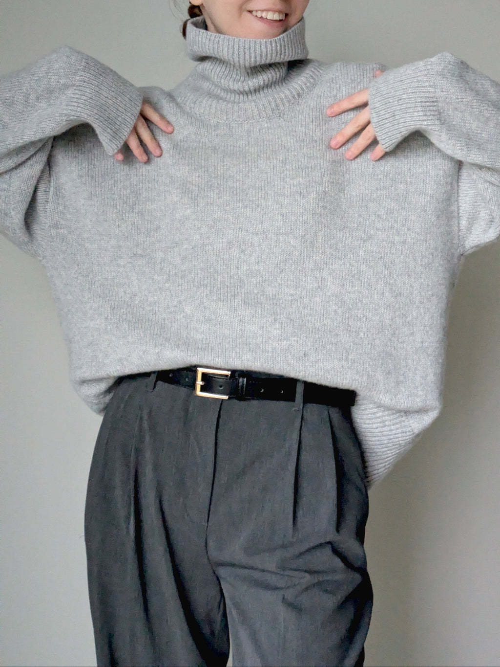 Pearl grey cashmere sweater women