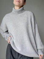 Pearl grey cashmere sweater women